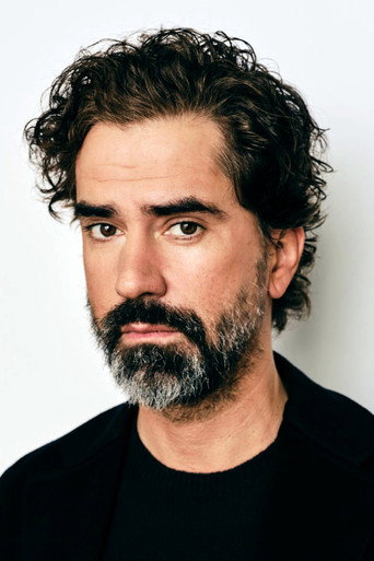 Hamish Linklater